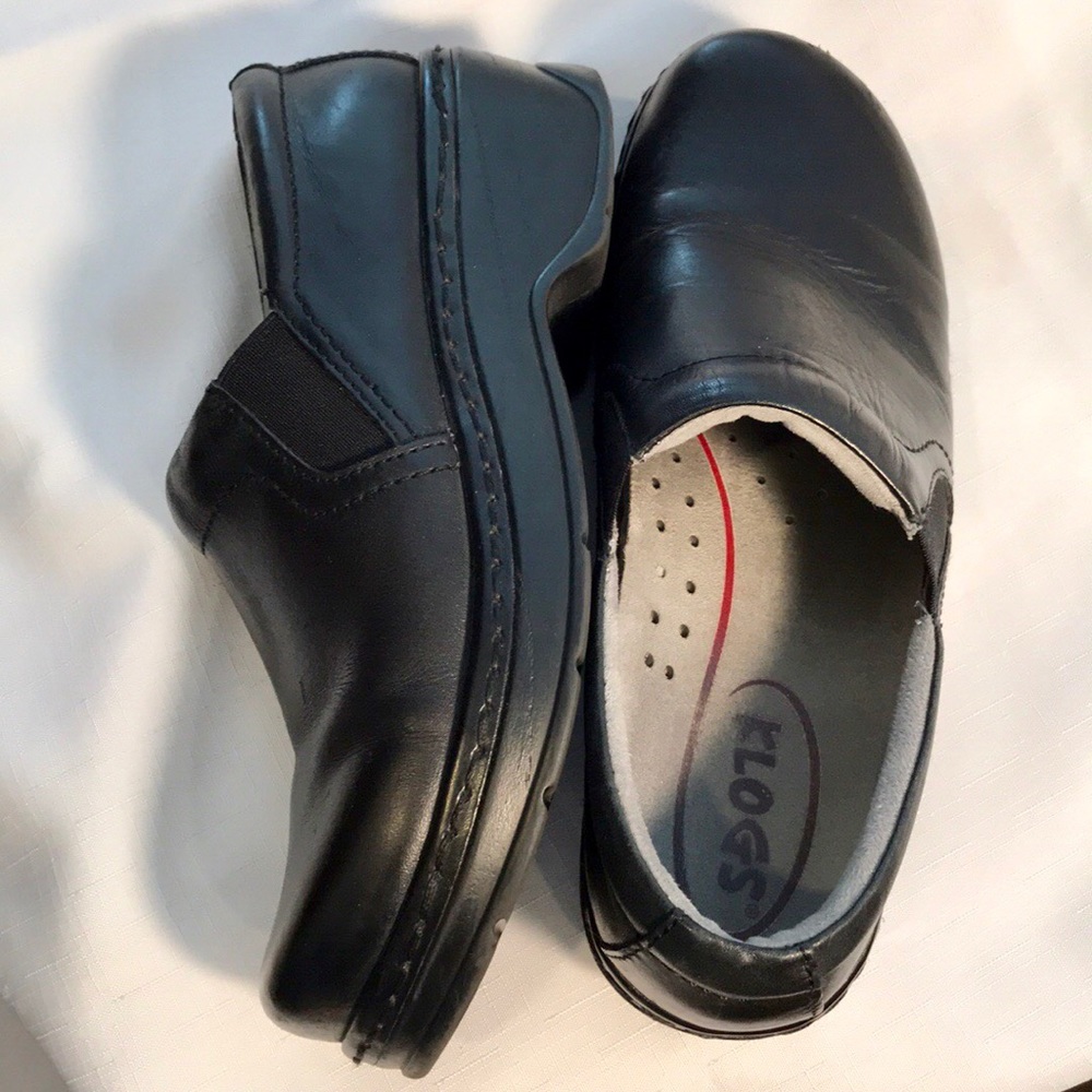 Black Slip-On Women's Clog Shoes - Picture 8 of 8